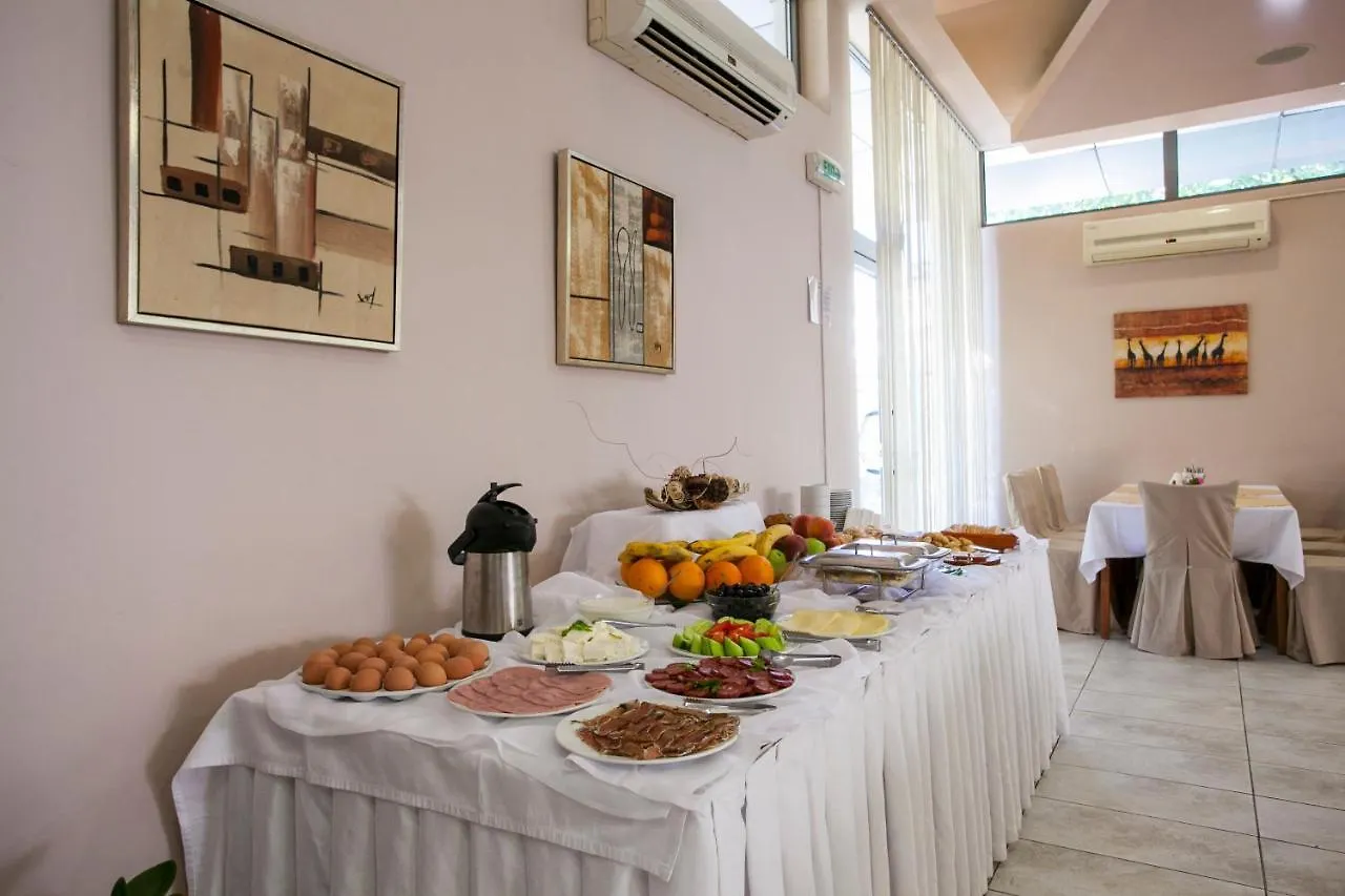 Hotel Intelcoop Filibe 2*,  Bulgaristan
